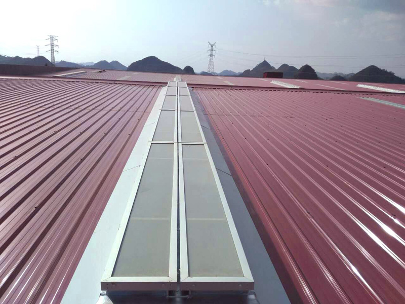 
一字型電動(dòng)采光排煙天窗
